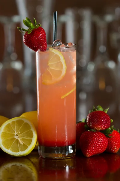 草莓柠檬汁 — 图库照片