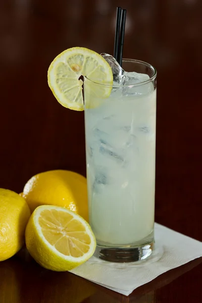 Vodka and lemonade — Stock Photo, Image