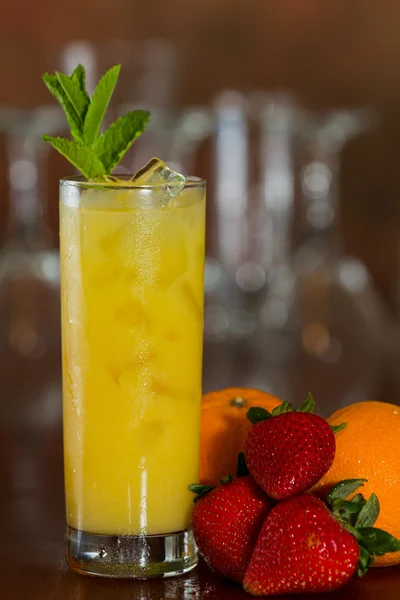 Fresh orange juice — Stock Photo, Image