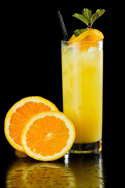 Ekologisk apelsinjuice — Stockfoto