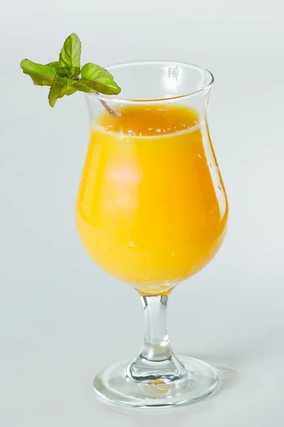 Frischer Orangensaft — Stockfoto