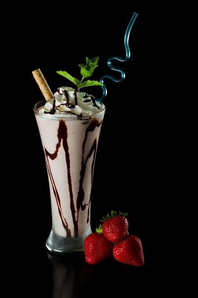 Batido de leche de chocolate de fresa — Foto de Stock