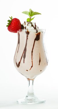 Çilekli çikolatalı süt