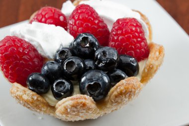 taze berry tart