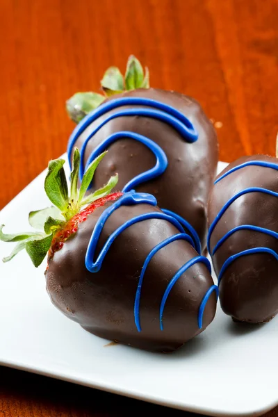 Chocolate covered strawberries — Stock Photo, Image