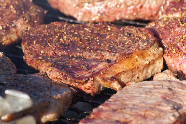 Kırmızı et ızgara