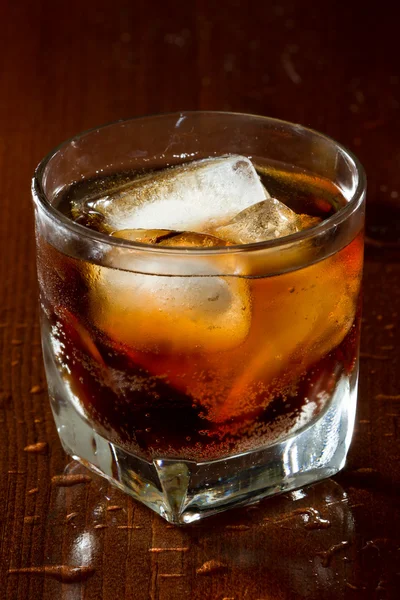 Rum and cola — Stock Photo, Image