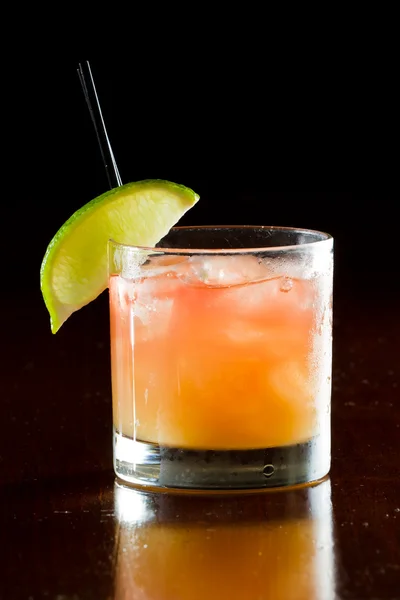 Мадрас, водка, клюквенный и апельсиновый сок — стоковое фото