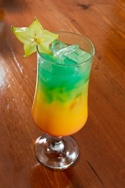 Tropiska carambola drink — Stockfoto