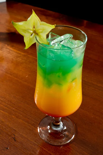 Tropiska carambola drink — Stockfoto