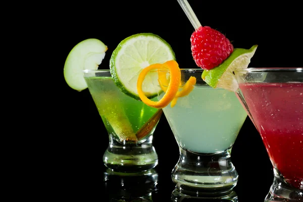 Cocktail fruttati colorati — Foto Stock