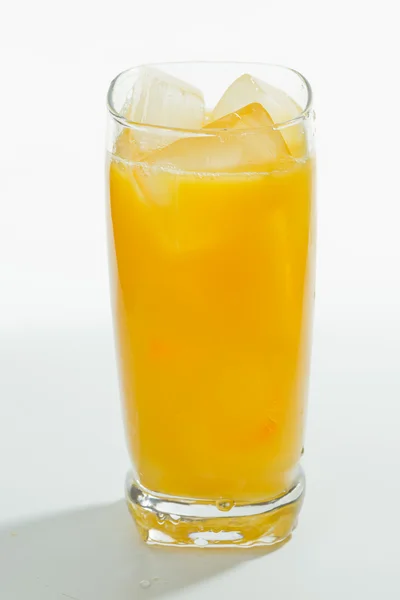 Suco de laranja refrescante — Fotografia de Stock