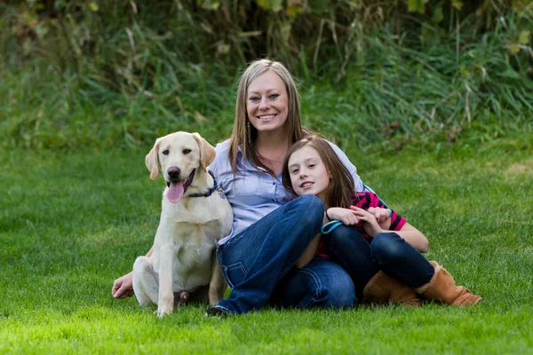 Happy family — Stock Photo, Image