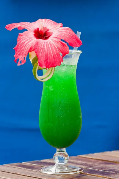 Тропічні коктейлі — стокове фото