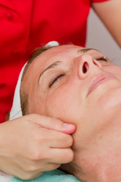 Massaggio facciale — Foto Stock