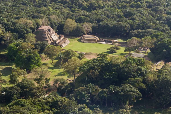 Увы, майя рушится — стоковое фото