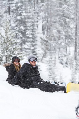 snowboard coulple