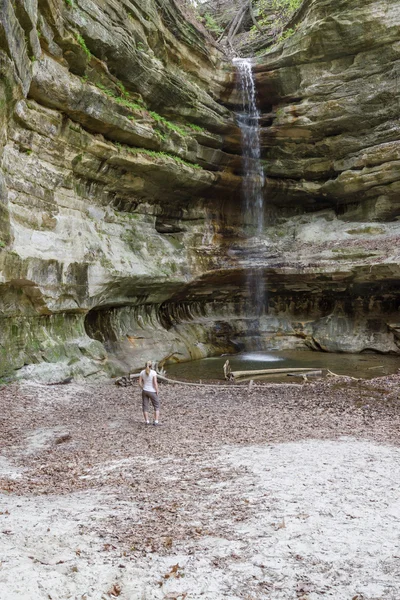 Chute d'eau du canyon St. Louis — Photo