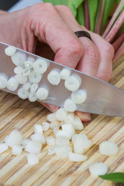 Cutting fresh ramps — Stock Photo, Image