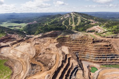Open pit mayını