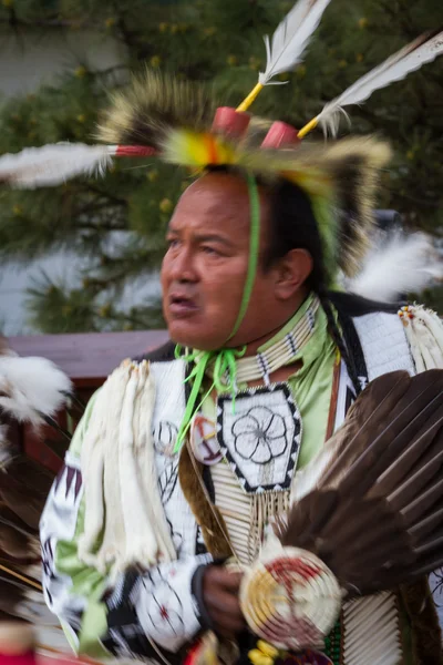 Native American performer with motion blur — Stock Photo, Image