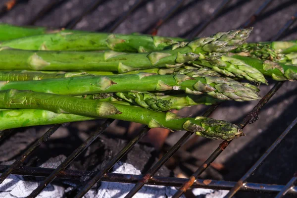 Fresh grilled asparagus — Stock Photo, Image