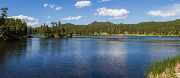 Peaceful lake — Stock Photo, Image