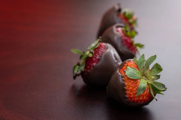 Chocolate Covered Strawberries Row Wooden Table — Stock Photo, Image