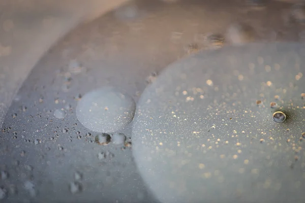 Oil Drop Bubbles Macro Top Water Dark Background — Foto Stock