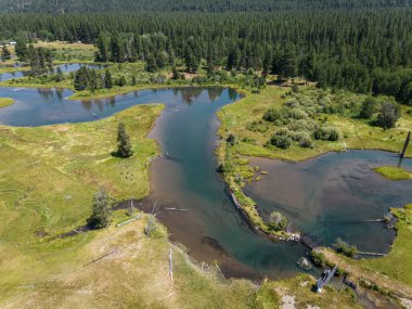 Aerial view of a group of friends kayaking Wood River near Fort Klamath in southern Oregon