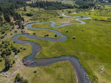 Aerial view of a group of friends kayaking Wood River near Fort Klamath in southern Oregon