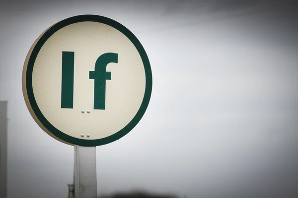 Paard racen één furlong marker — Stockfoto