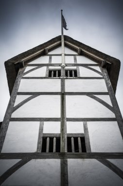 Tudor tiyatro