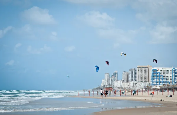 Plaża przeznaczony dla surfingu i innych sportów. — Zdjęcie stockowe