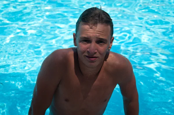 Nadador na piscina  . — Fotografia de Stock