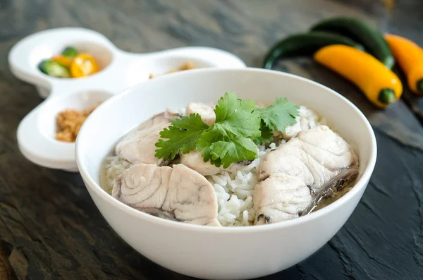 Sopa de arroz com peixe marinho — Fotografia de Stock