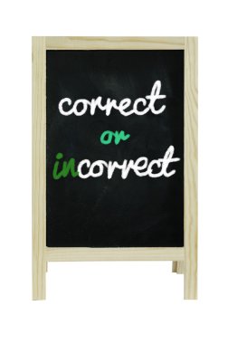 yazı tahtası beyaz kırpma yolu izole, doğru veya yanlış, kelime