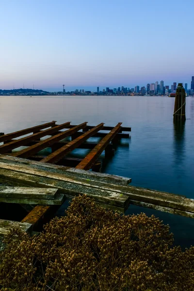 Seattle stadsgezicht in de schemering — Stockfoto