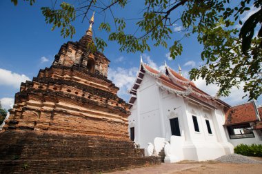 güzel tapınağa ve bina, chiangmai, Tayland