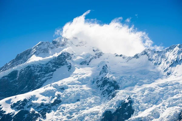 マウント ・ クック国立公園は、南の島、ニュージーランドの氷河を散歩中に美しいビュー — ストック写真