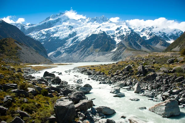 Prachtig uitzicht tijdens wandeling naar gletsjer in mount cook nationaal park, Zuid eiland, Nieuw-Zeeland — Stockfoto