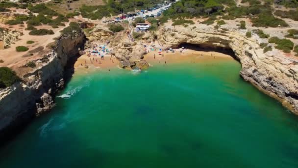 Veduta Aerea Della Spiaggia Albandeira Praia Albandeira Lagoa Algarve Portogallo — Video Stock