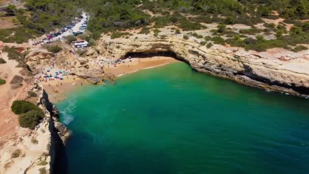 Αεροφωτογραφία Της Παραλίας Albandeira Praia Albandeira Στη Lagoa Algarve Πορτογαλία — Αρχείο Βίντεο