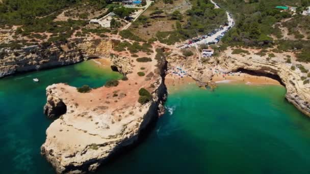 Veduta Aerea Della Spiaggia Albandeira Praia Albandeira Lagoa Algarve Portogallo — Video Stock