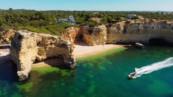 Widok Lotu Ptaka Praia Marinha Malhada Baraco Plaże Algarve Portugalia — Wideo stockowe