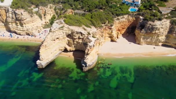 Vista Aérea Praia Marinha Malhada Baraco Praias Algarve Portugal — Vídeo de Stock