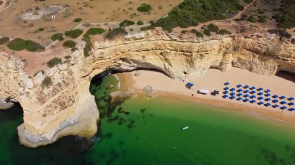 Vista Aérea Praia Marinha Malhada Baraco Praias Algarve Portugal — Vídeo de Stock