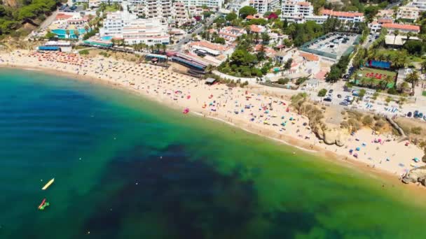 Flygdrönare Utsikt Över Stranden Oura Praia Oura Albufeira Algarve Portugal — Stockvideo