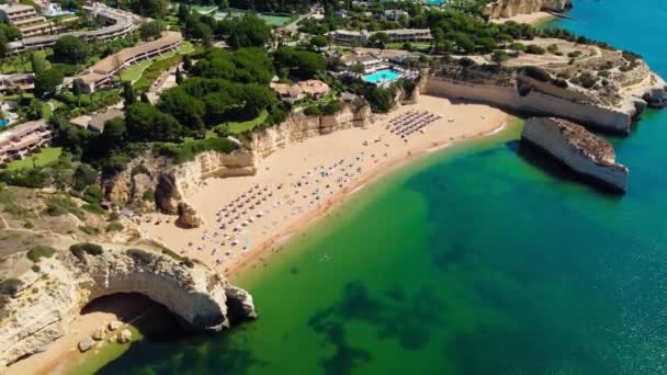 Praia Gale Sahilinin Havadan Görünüşü Albufeira Armacao Pera Algarve Portekiz — Stok video