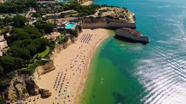 Praia Gale Sahilinin Havadan Görünüşü Albufeira Armacao Pera Algarve Portekiz — Stok video